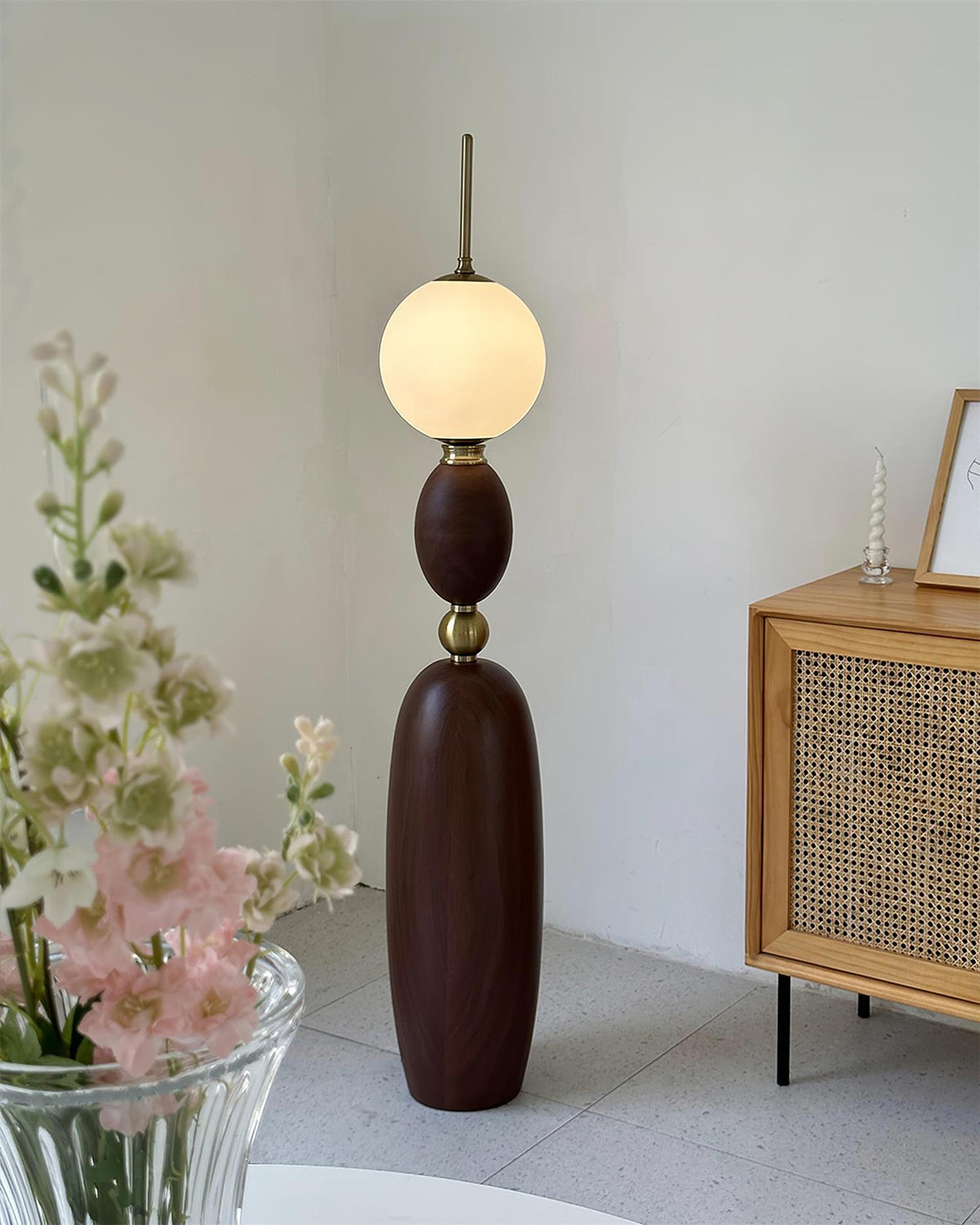 Viraalelia Floor Lamp