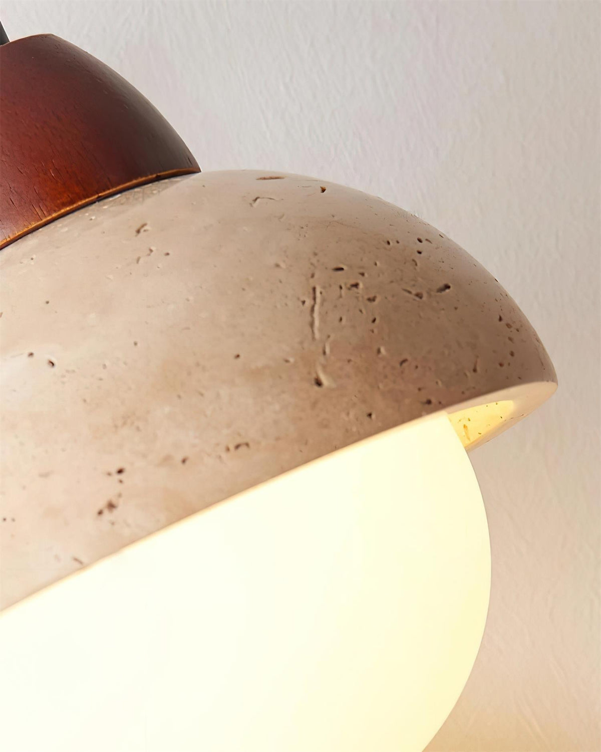 Elaivise Wall Lamp