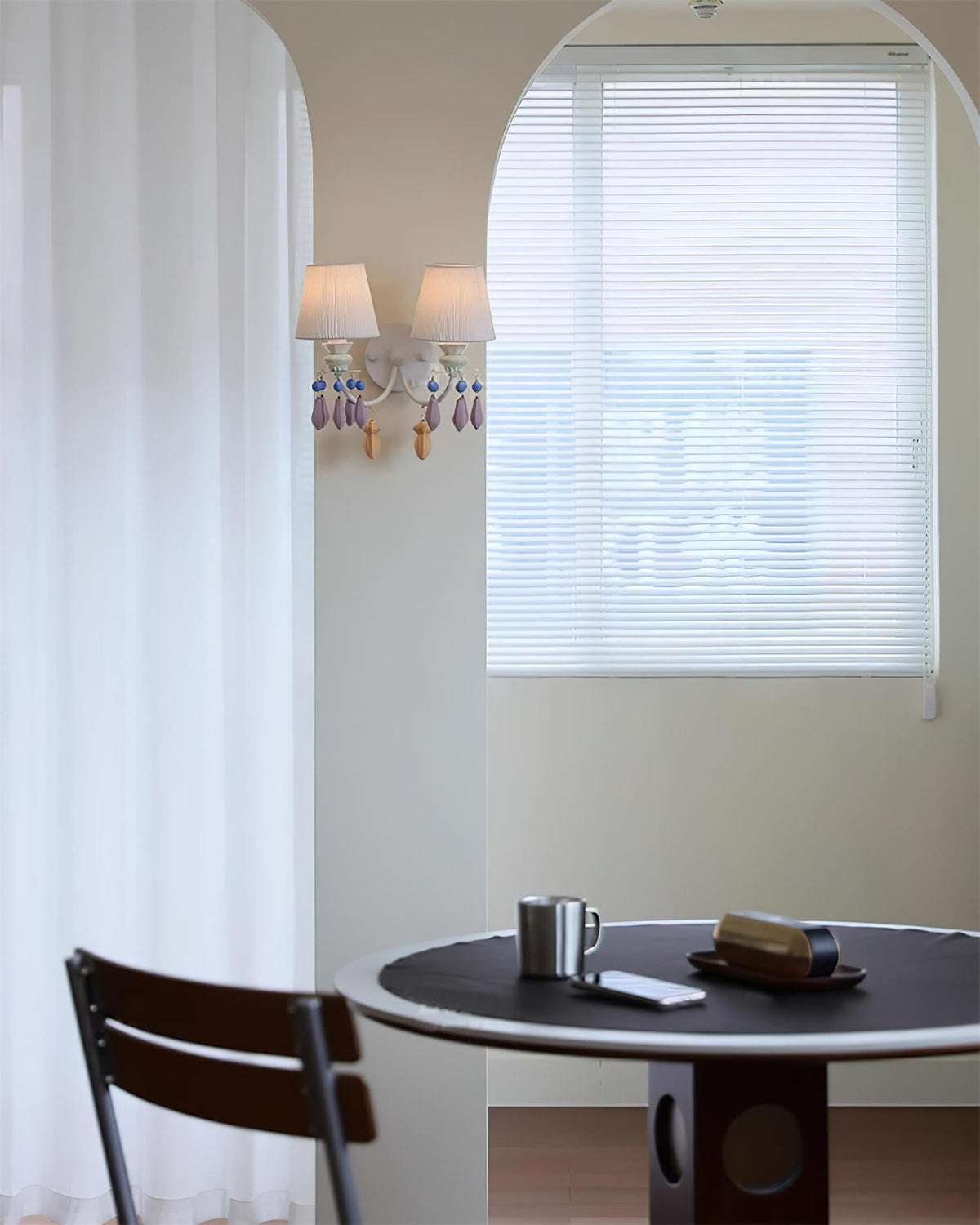Avenivelia Wall Lamp