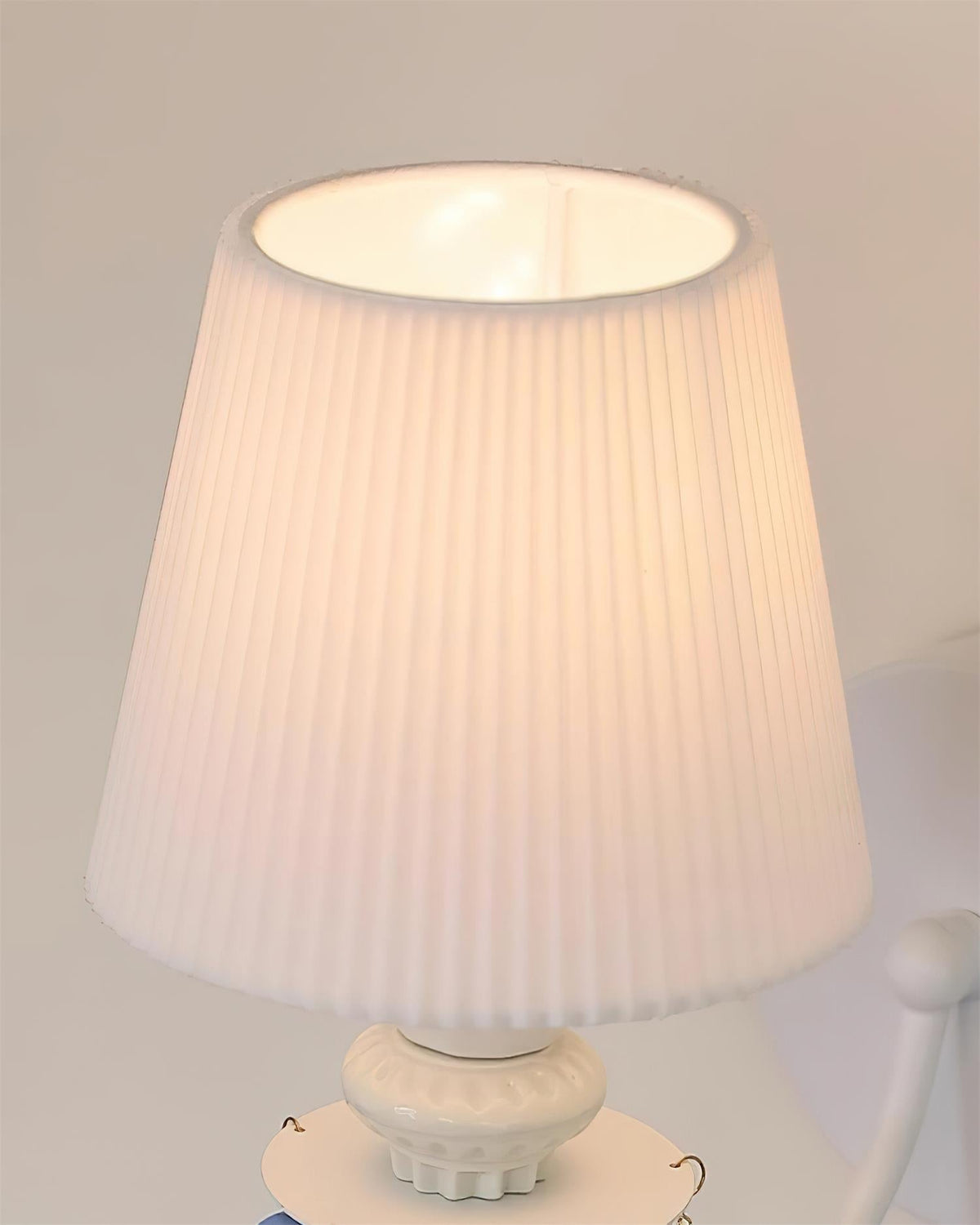 Avenivelia Wall Lamp