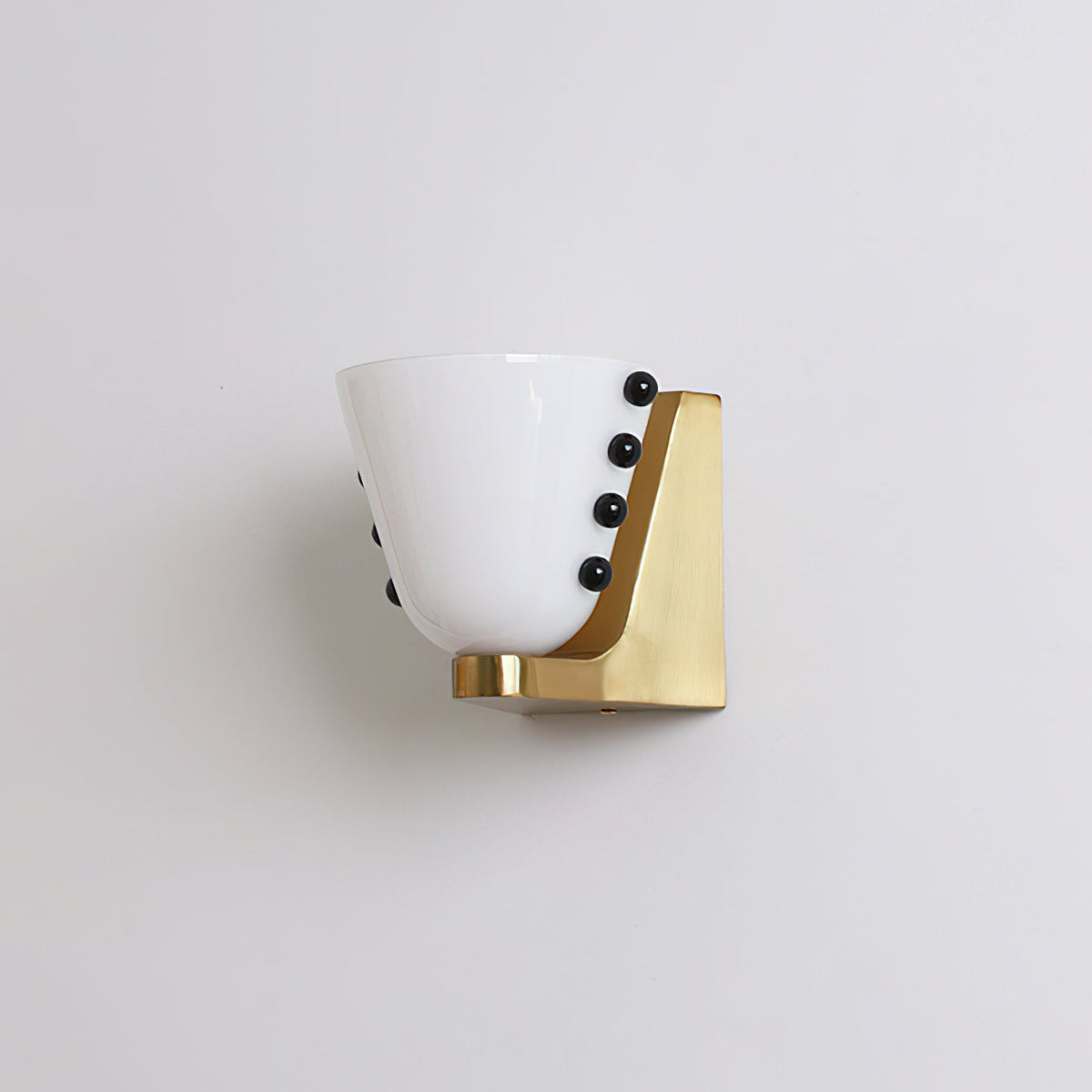Emeranthe Wall Lamp