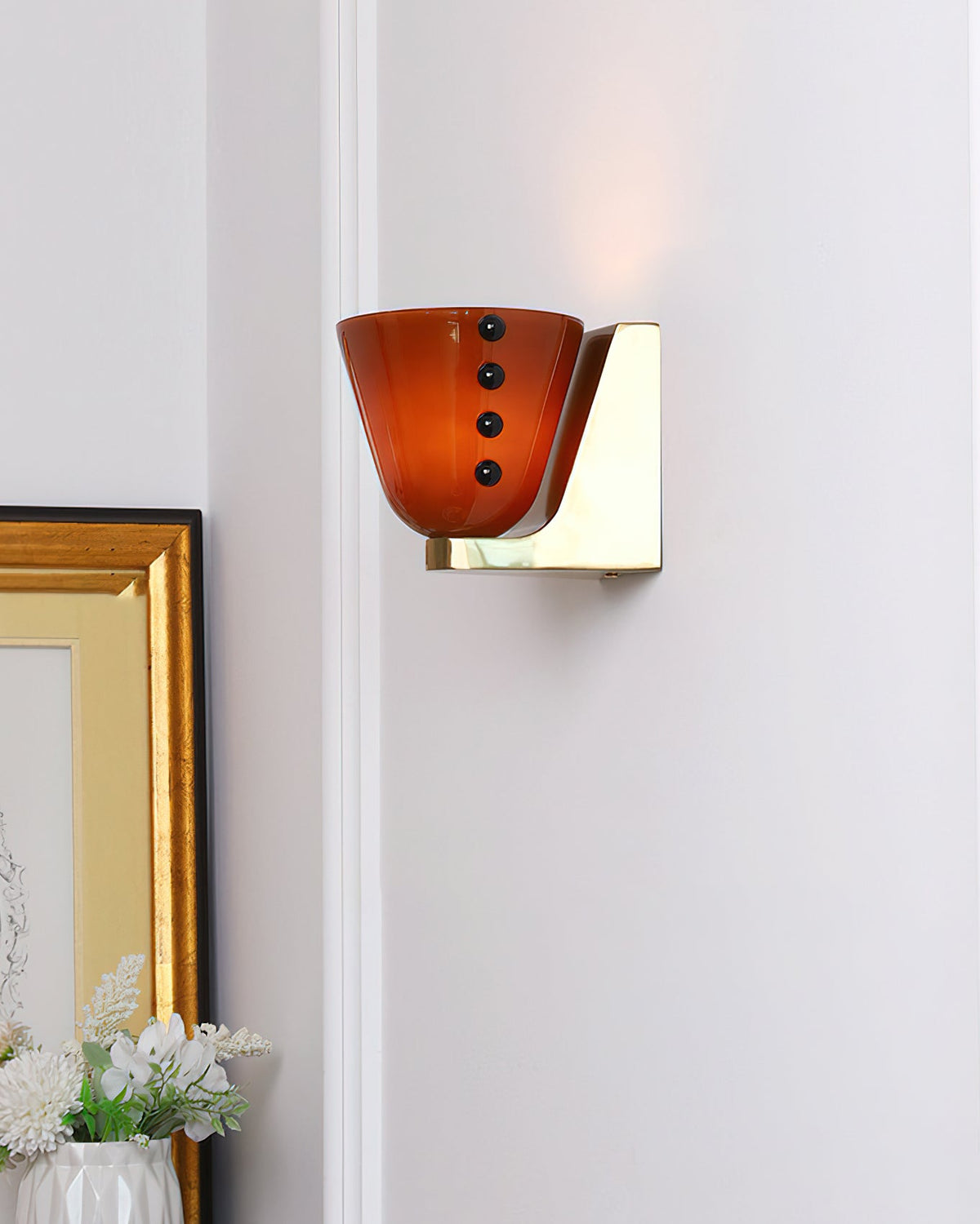 Emeranthe Wall Lamp