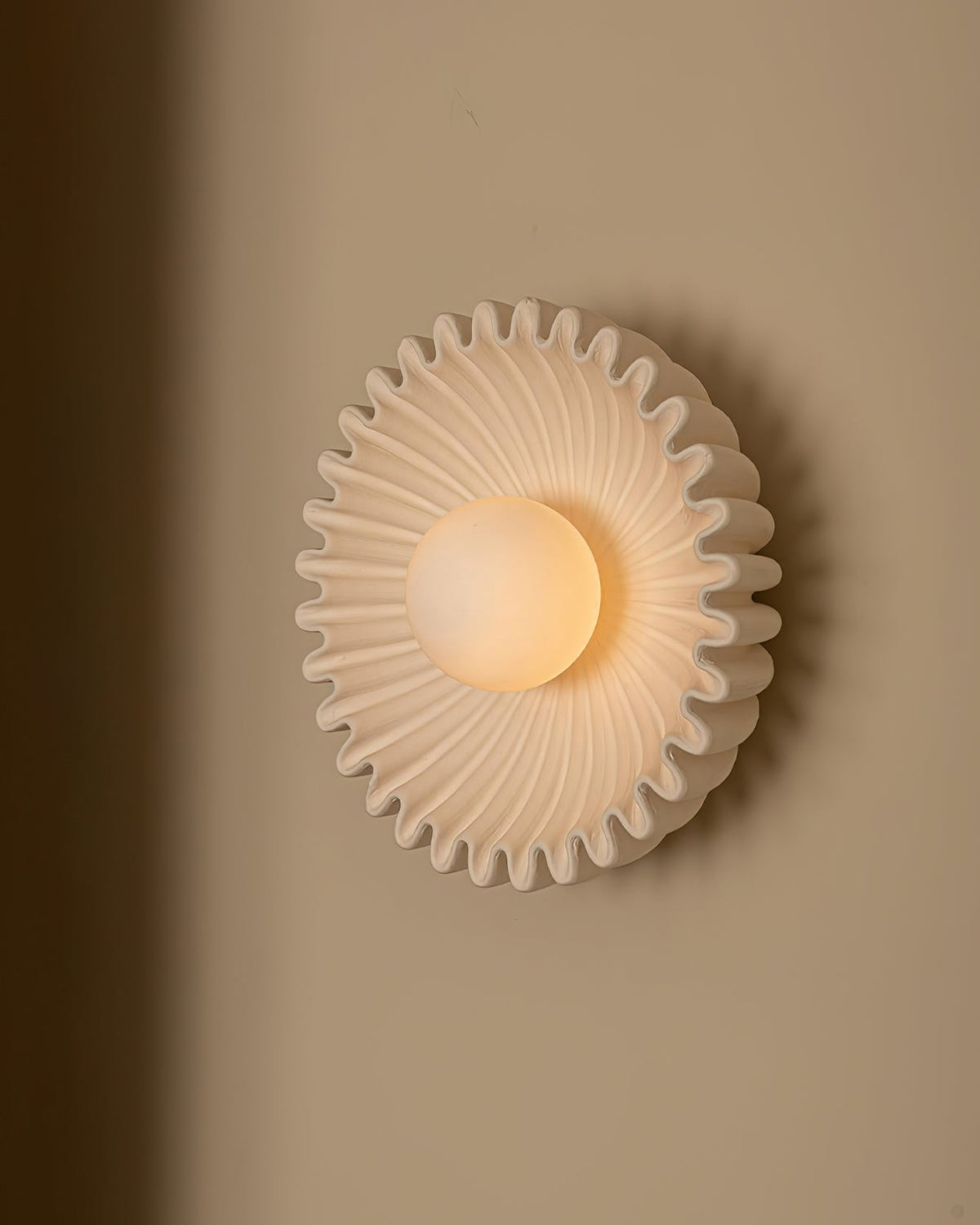 Avenisielle Wall Lamp