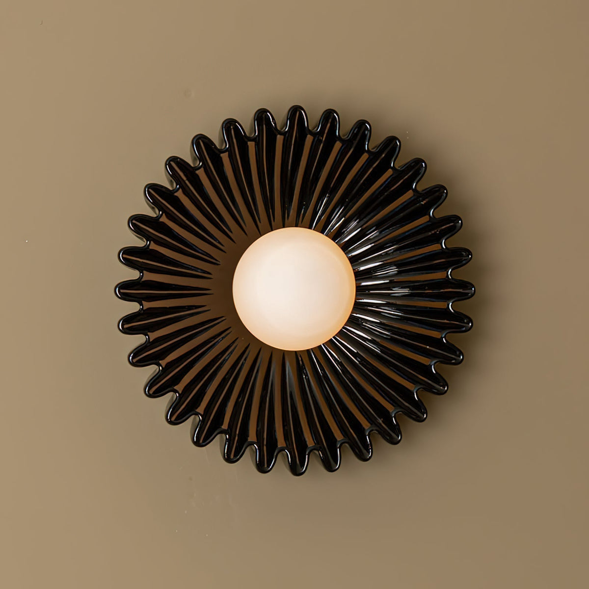 Avenisielle Wall Lamp