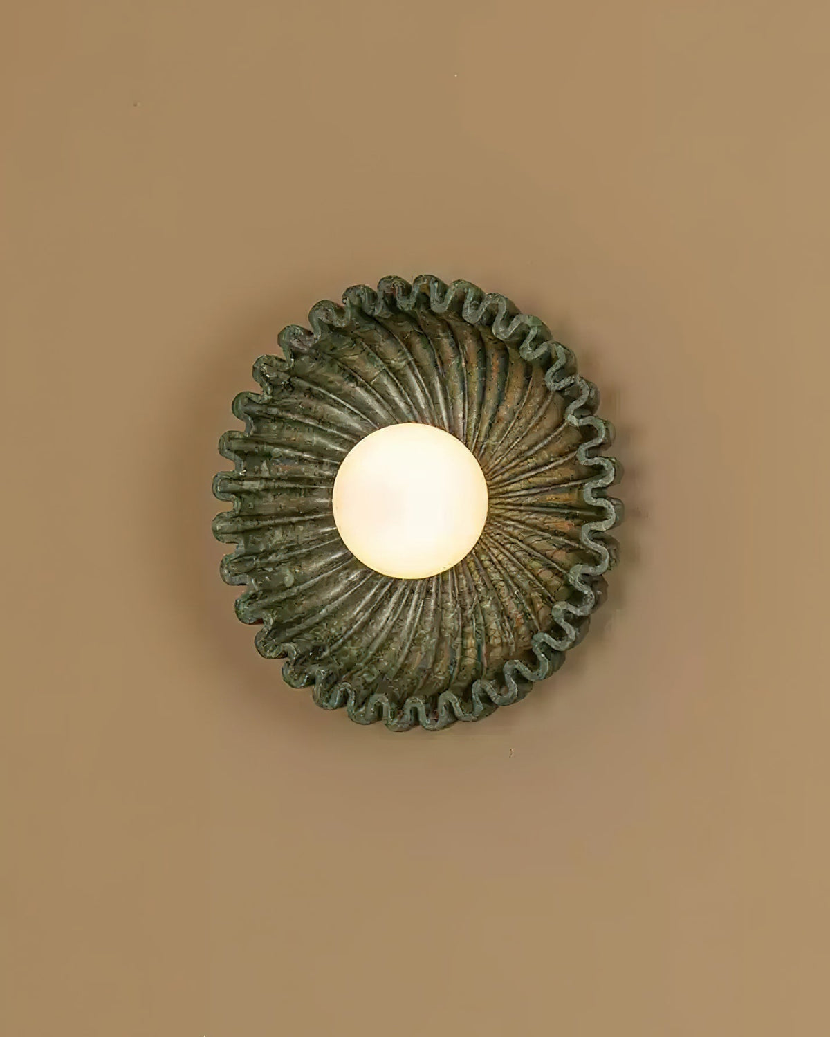 Avenisielle Wall Lamp