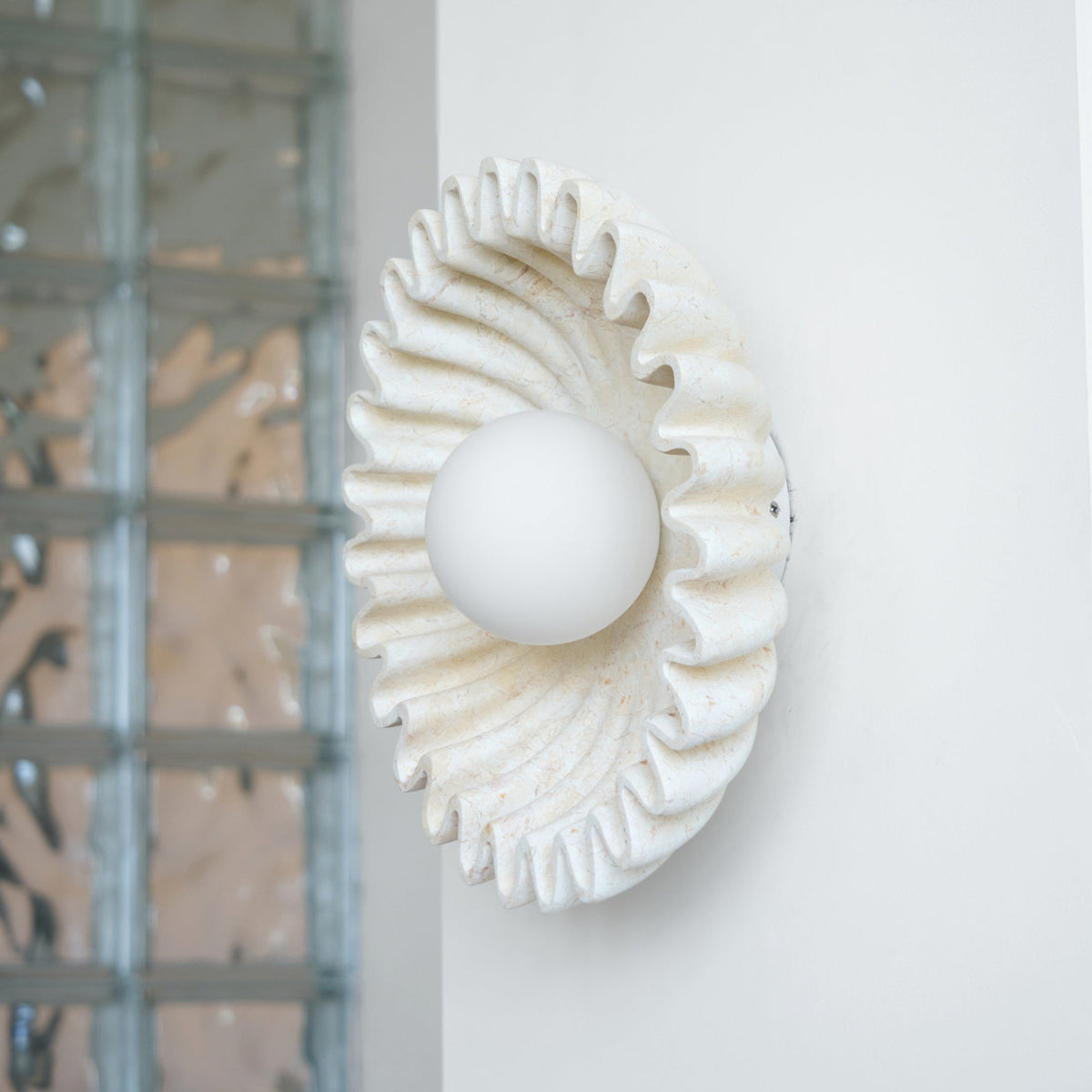 Avenisielle Wall Lamp