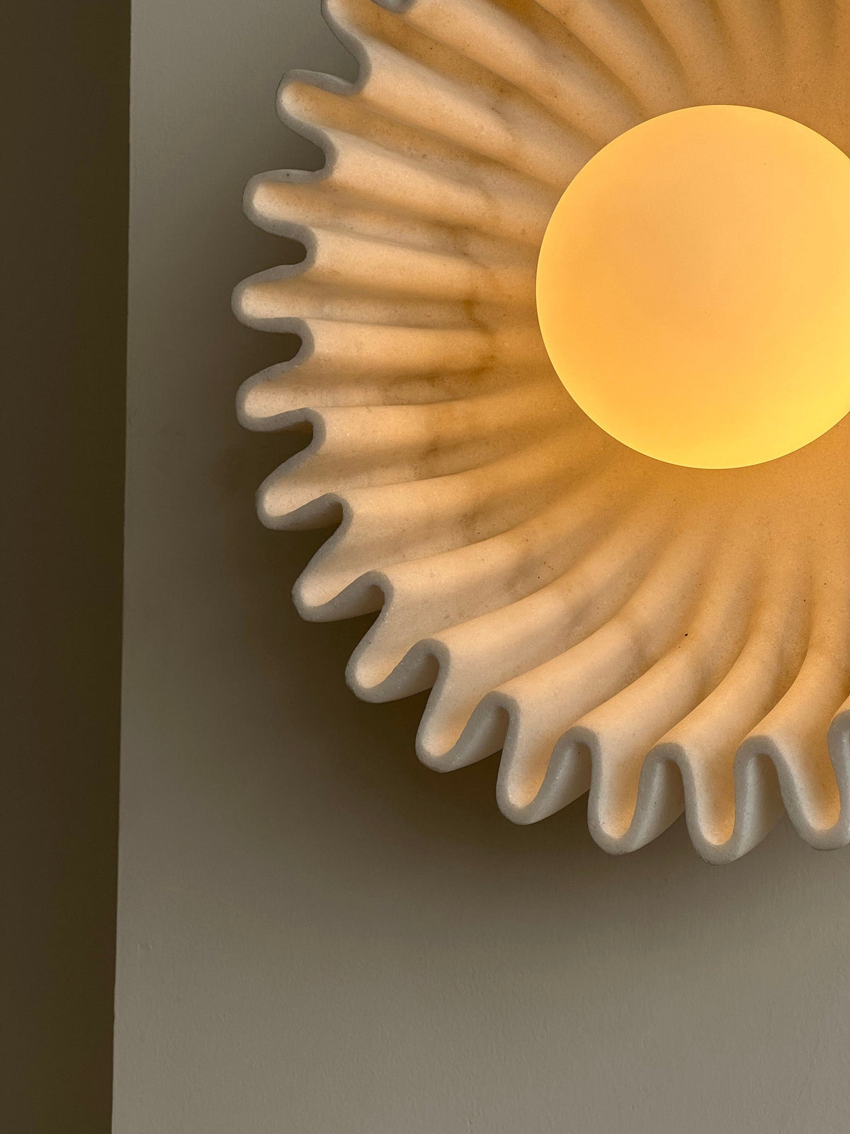 Avenisielle Wall Lamp