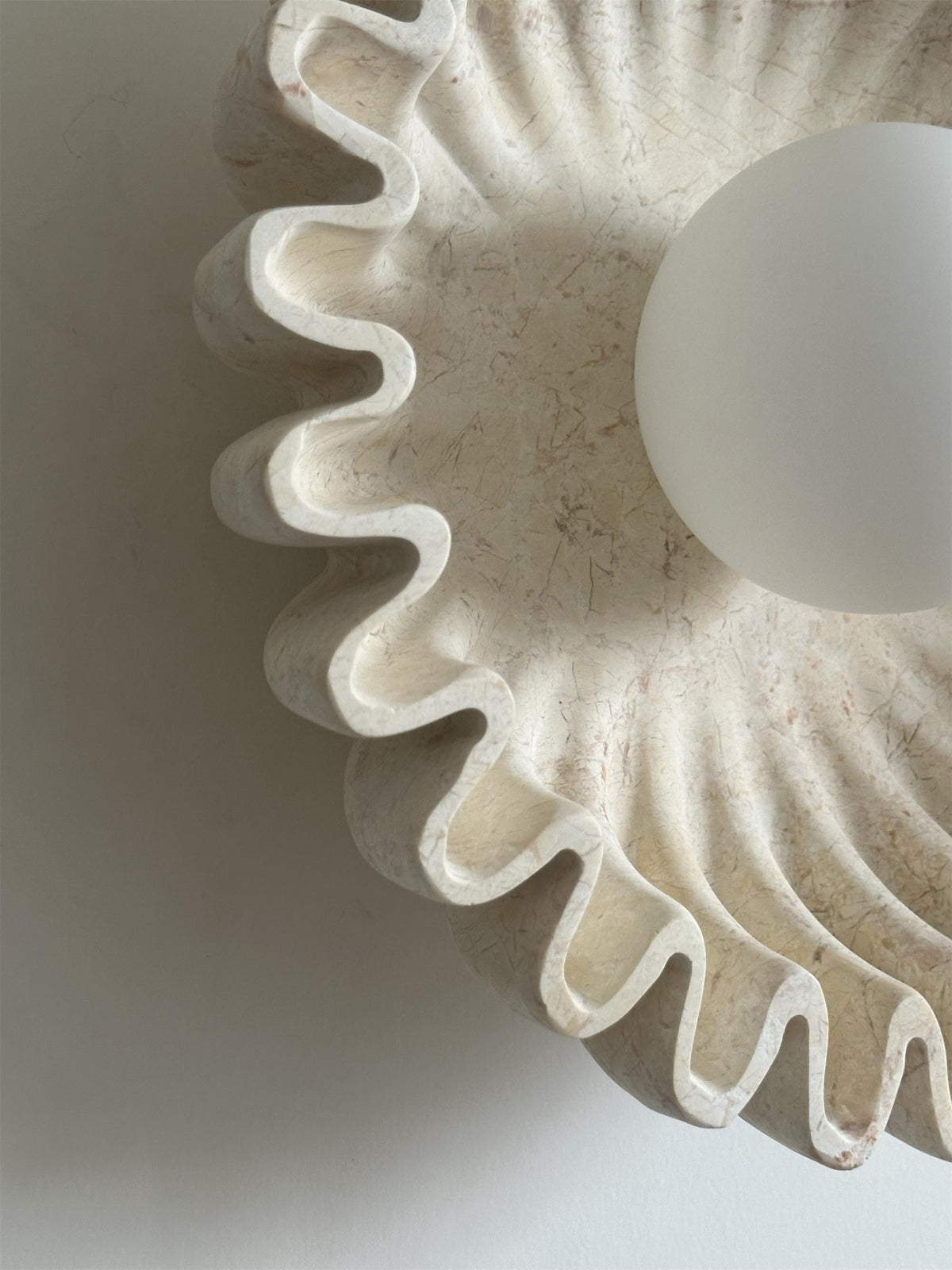 Avenisielle Wall Lamp