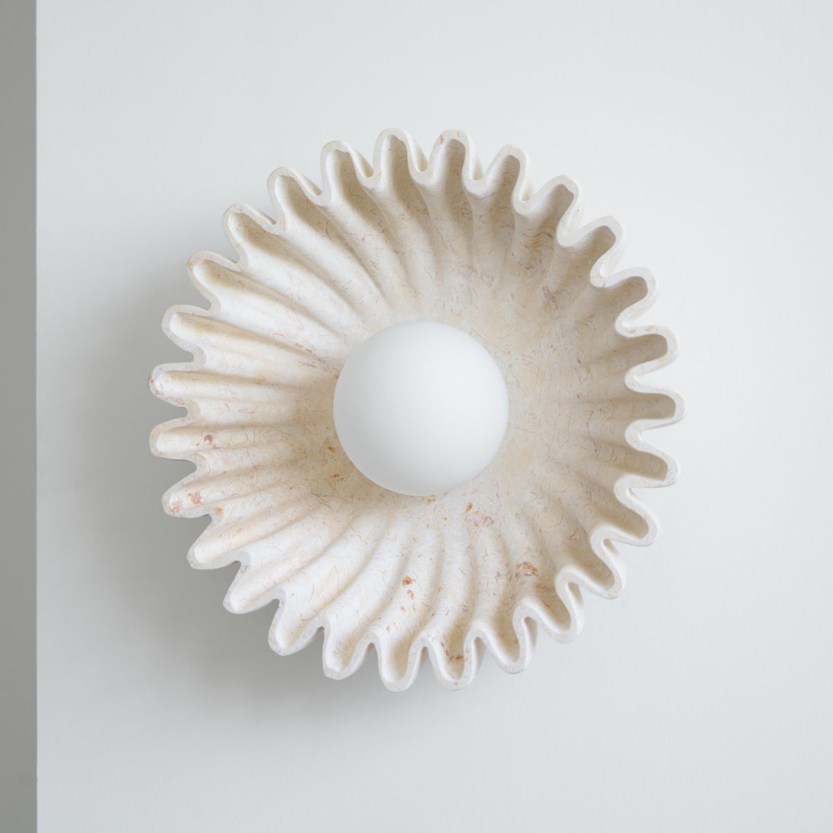 Avenisielle Wall Lamp