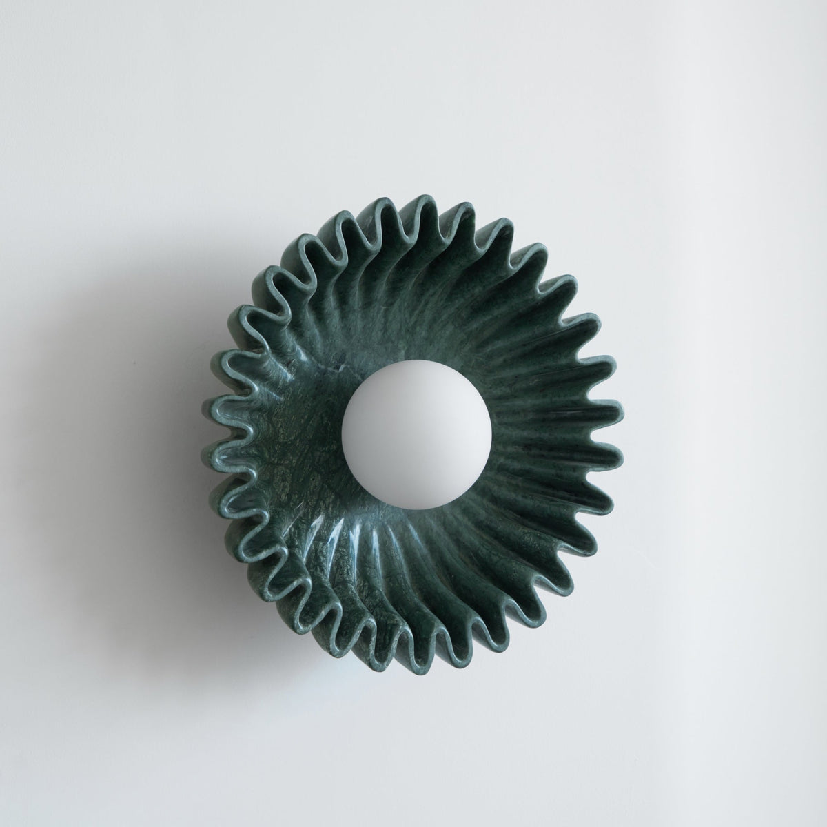 Avenisielle Wall Lamp