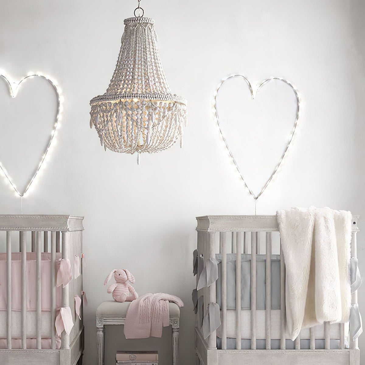 Eirikuvyu Postmodern Luxury Bead Metal Wood Chandelier