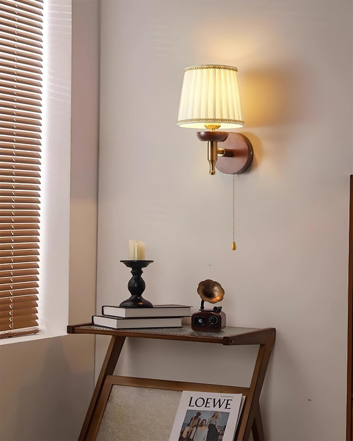 Blixen Wall Lamp Fabric Classic Gold Walnut Bedroom