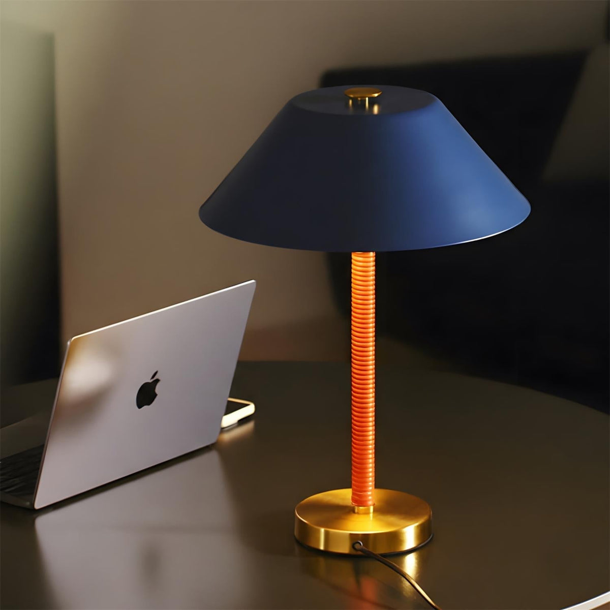 Seloella Volume Table Lamp