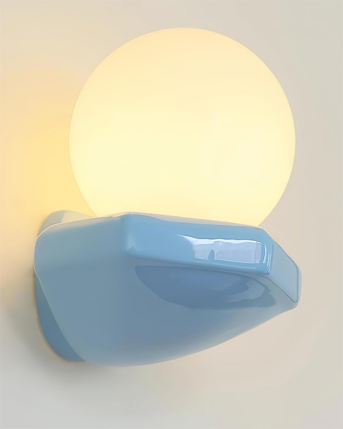 Viraerella Wall Lamp