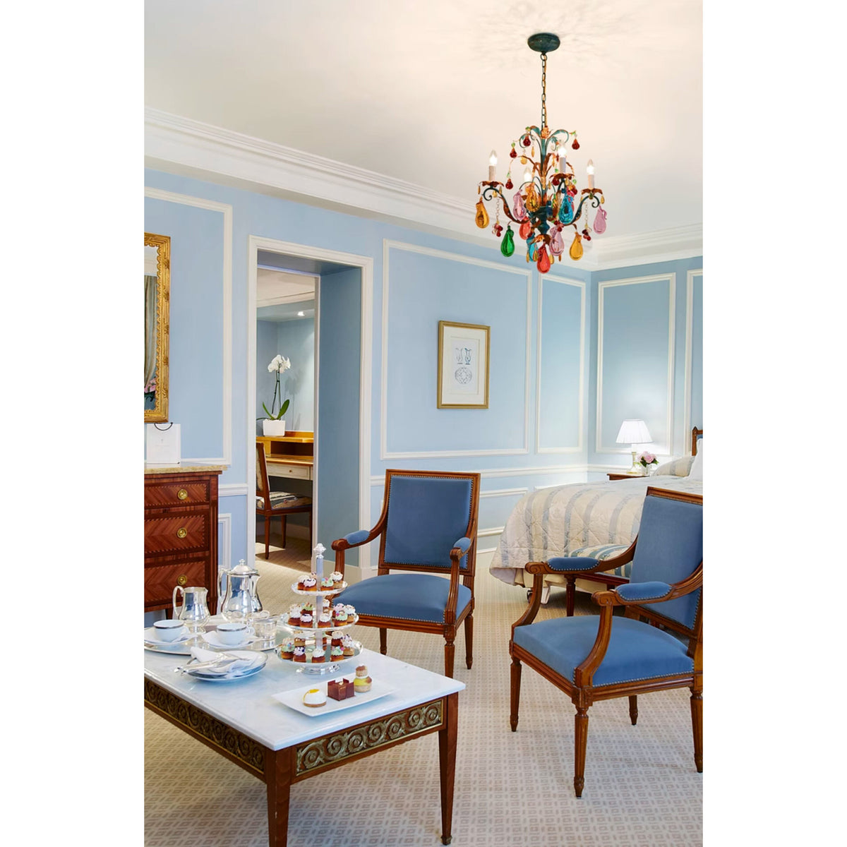Marian Vivid Glass Chandelier