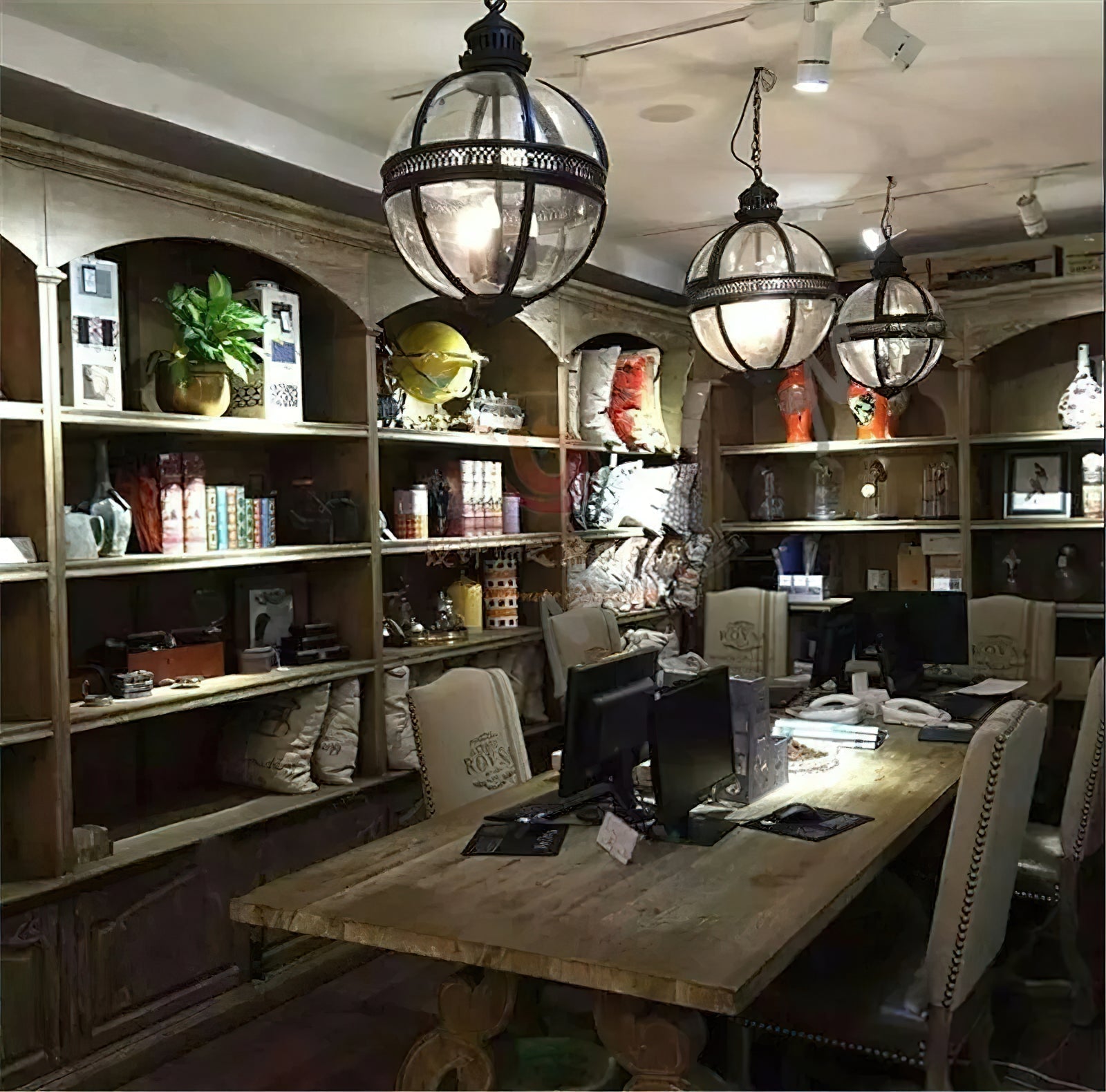 Svelte Vintage Industrial Glass Pendant Light