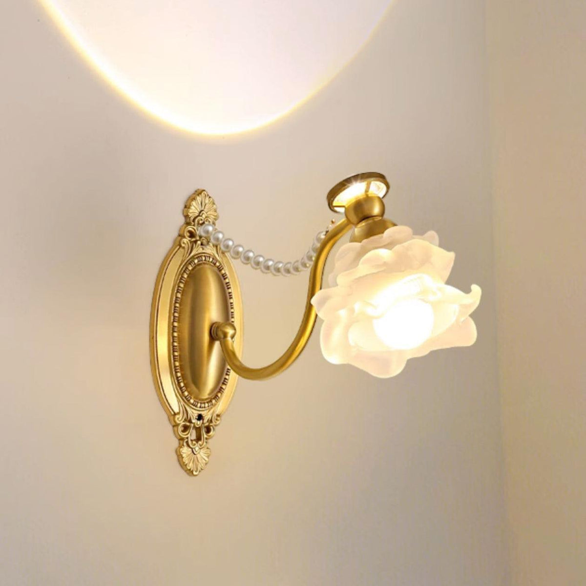 Zoey Brass Floral Wall Lamp