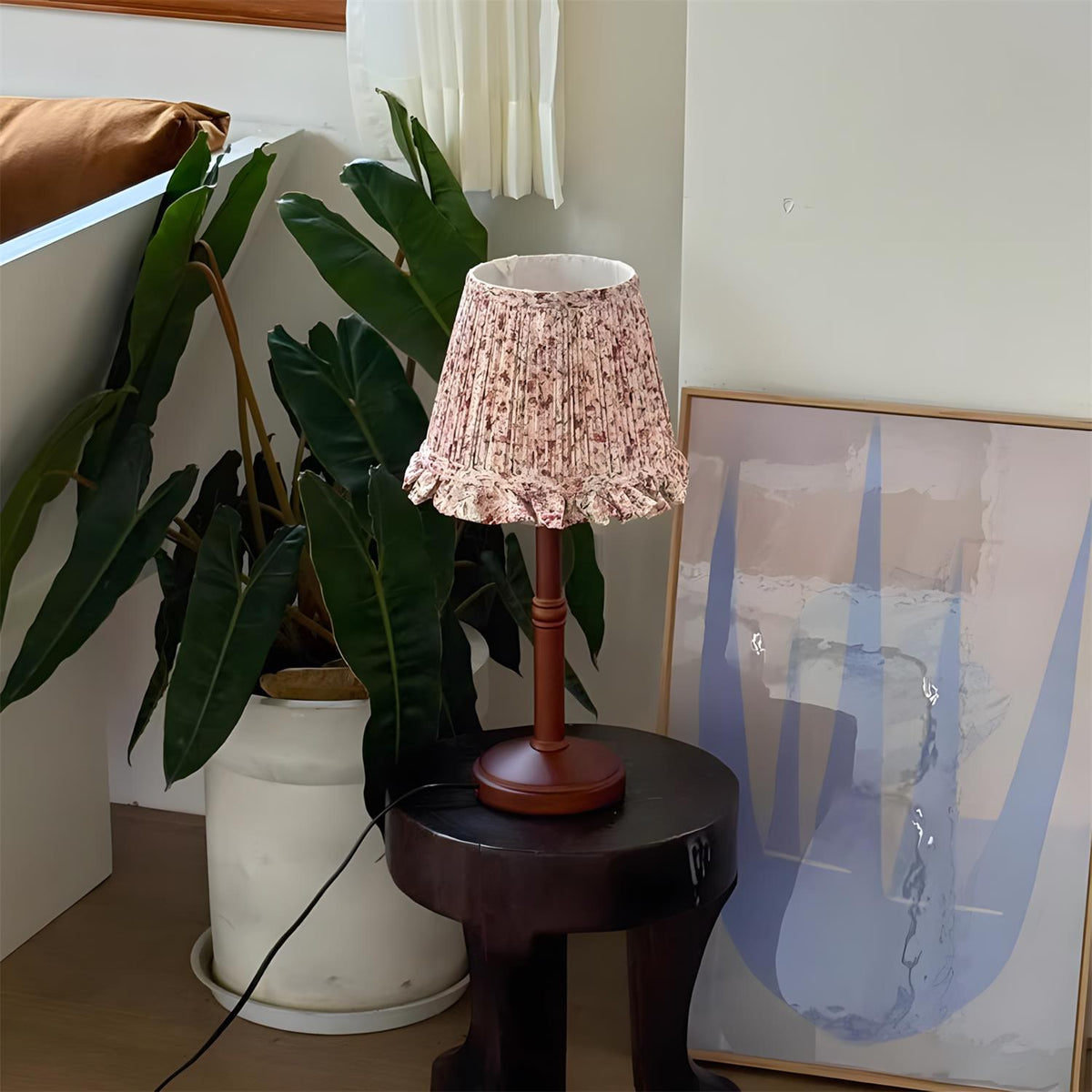 Viraenia Table Lamp