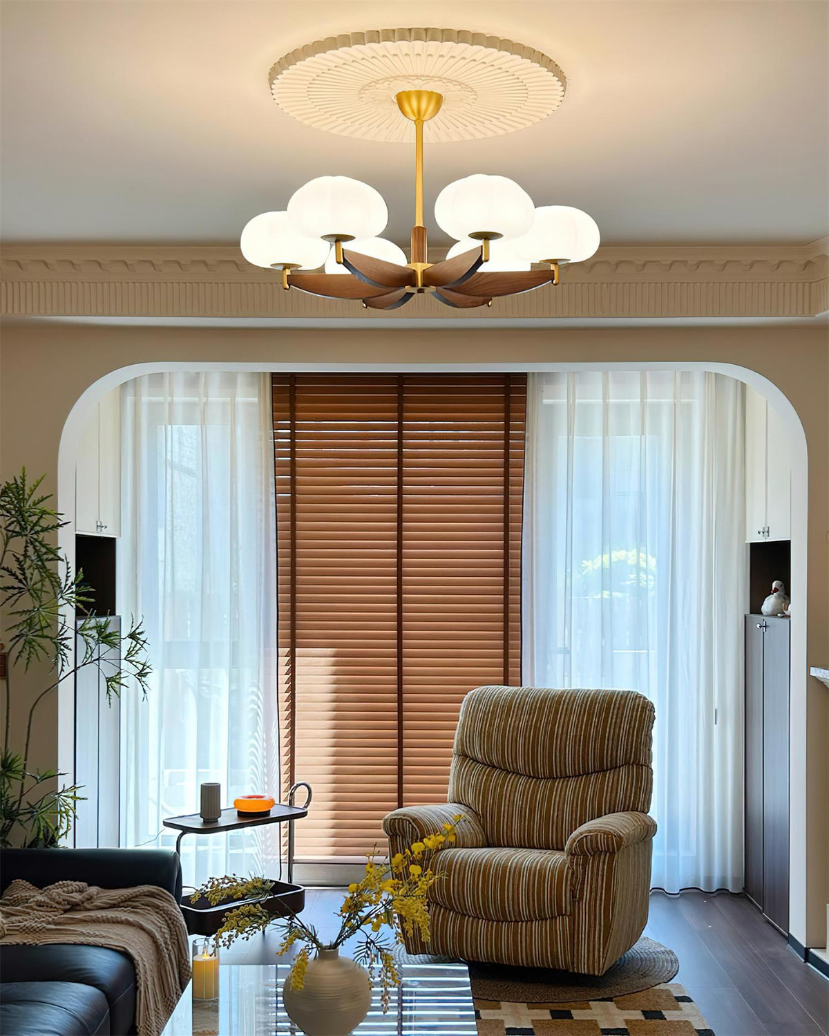 Lumarora Chandelier