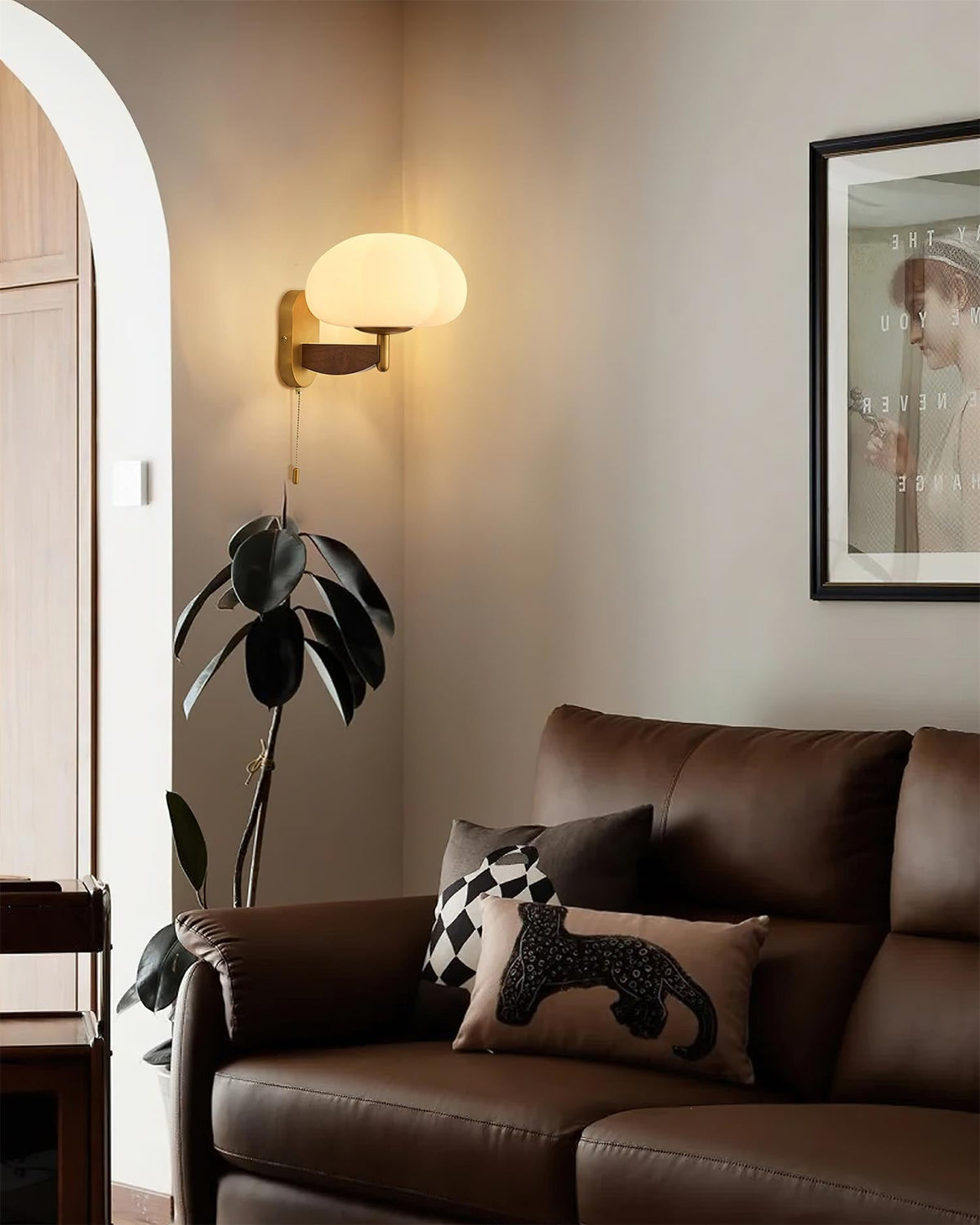 Caleora Wall Lamp