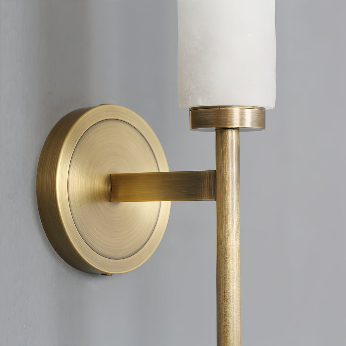 Aveniselle Wall Lamp