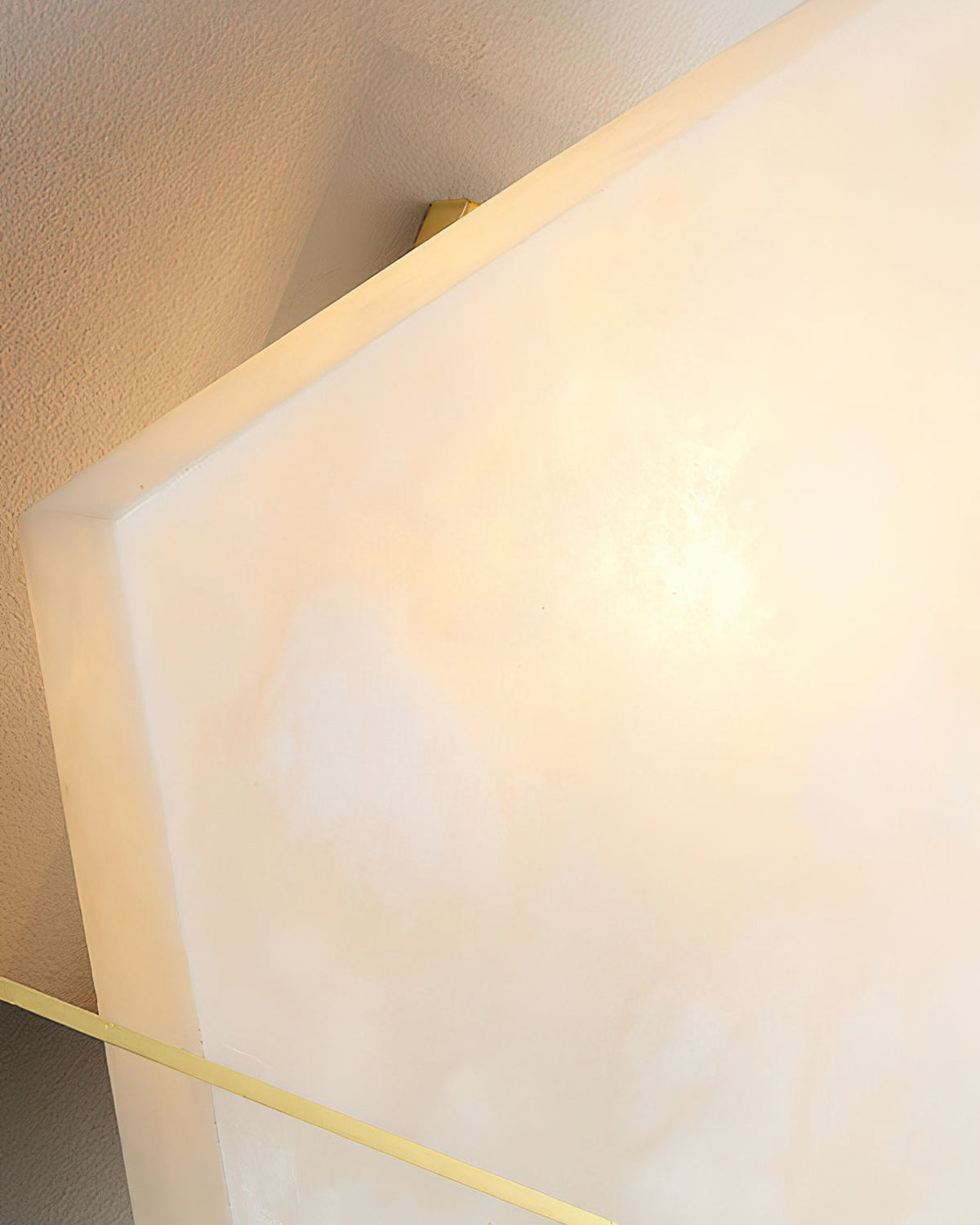 Calinenne Wall Lamp