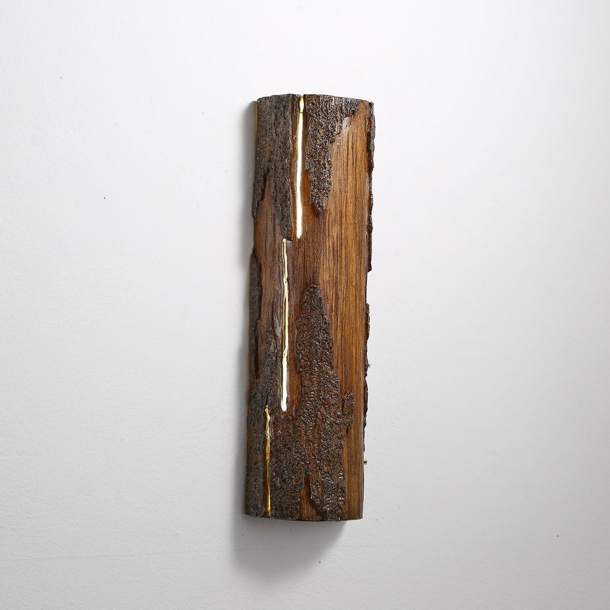 Bakekil Broken Bark Wall Lamp