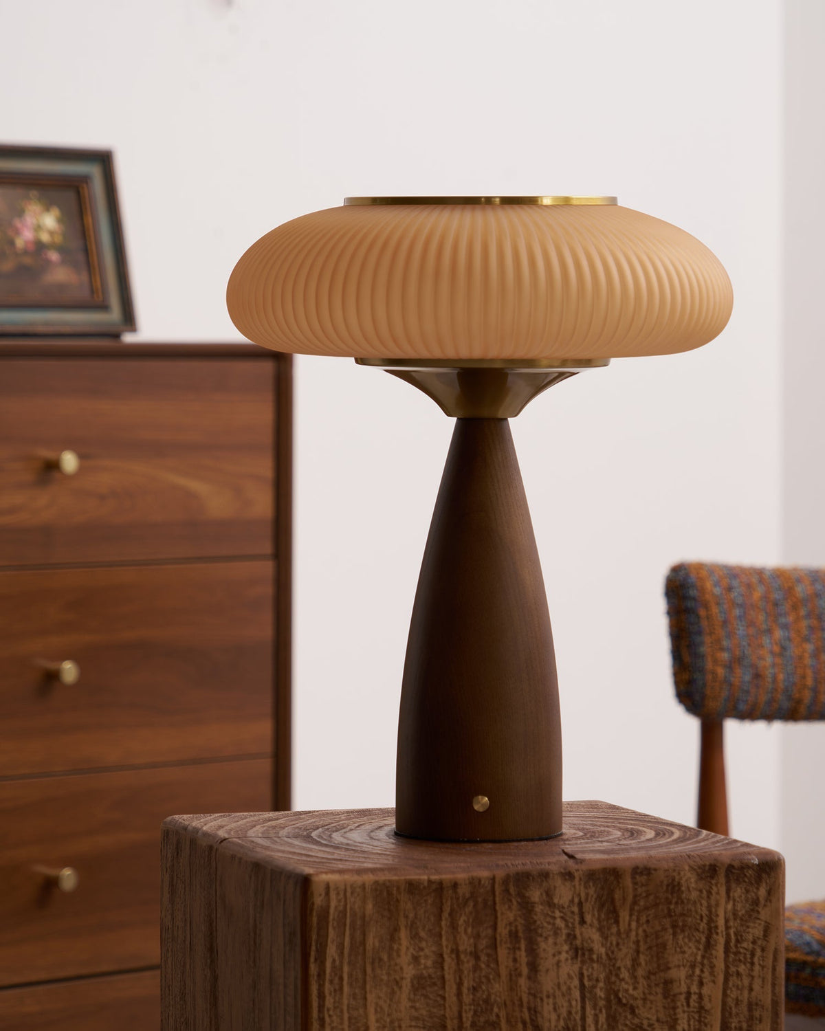 Reneriella Table Lamp