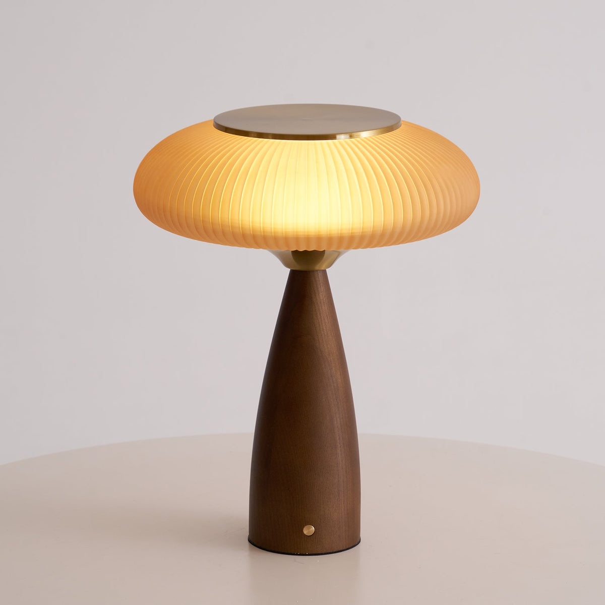 Reneriella Table Lamp