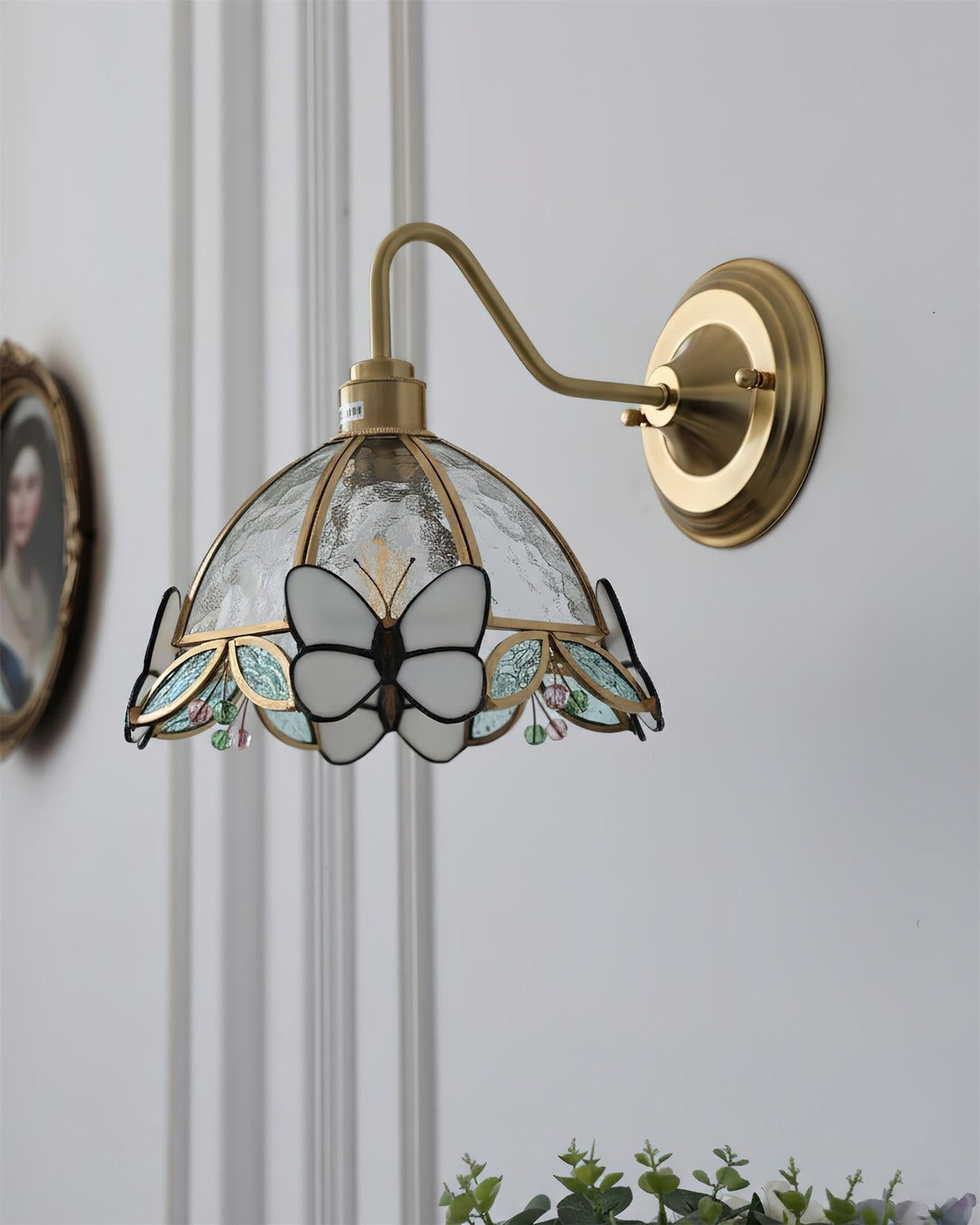 Renanaria Jewel Wall Lamp