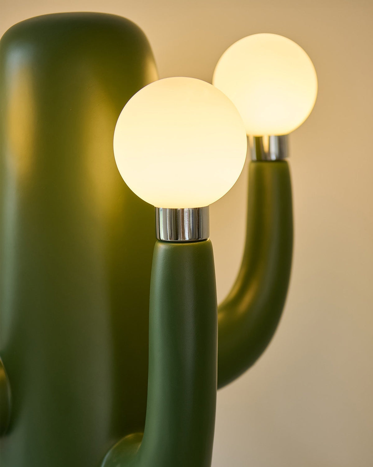 Elma Floor Light