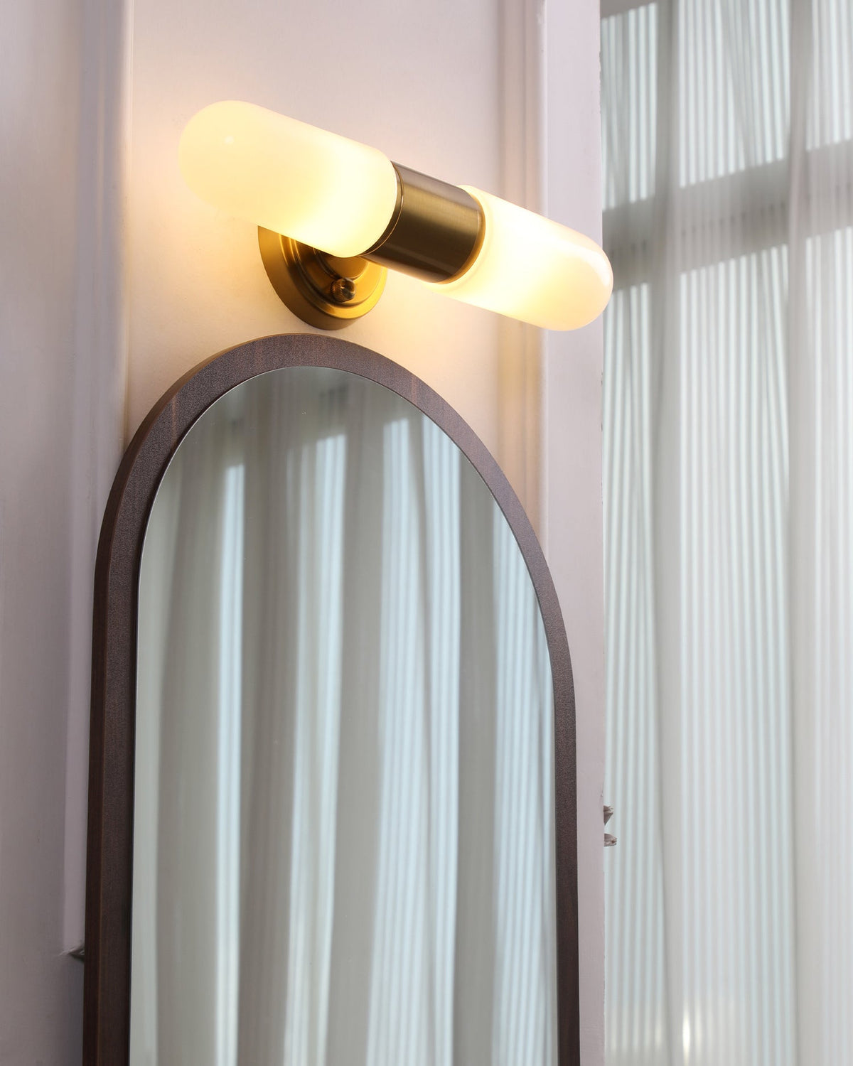 Lumerise Wall Lamp