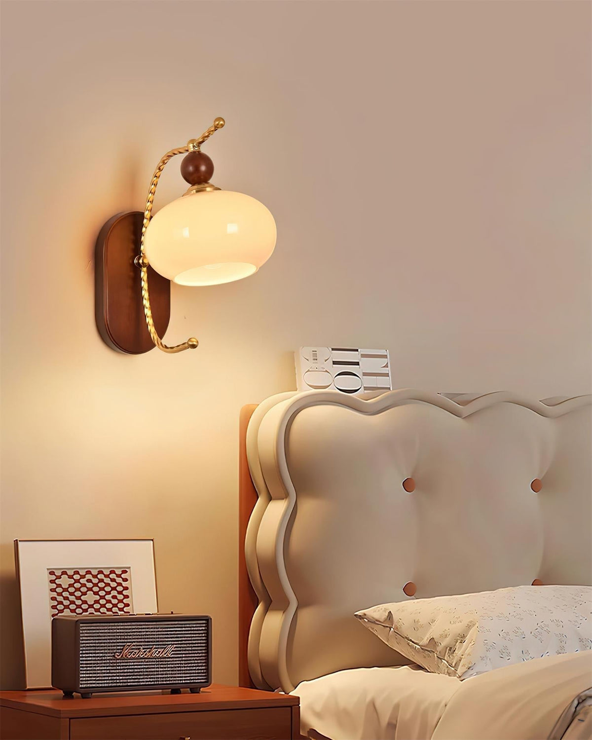 Orelivaya Wall Lamp