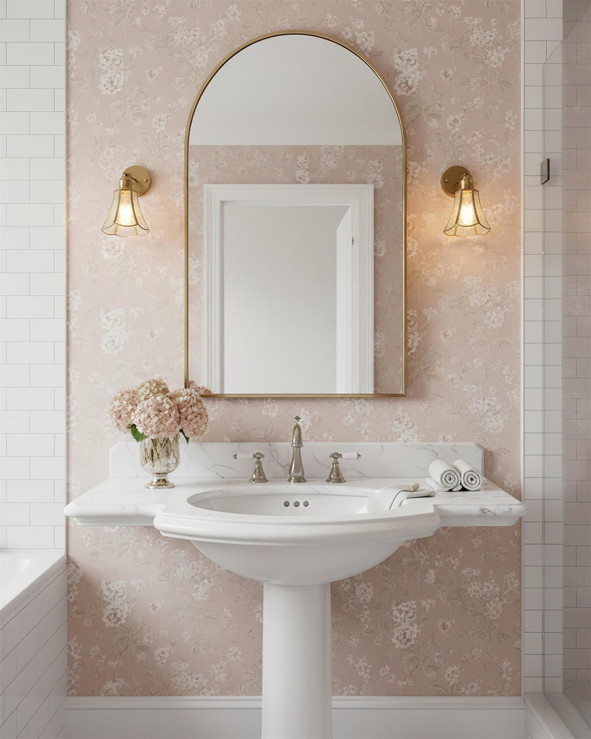 Calarielle Wall Lamp