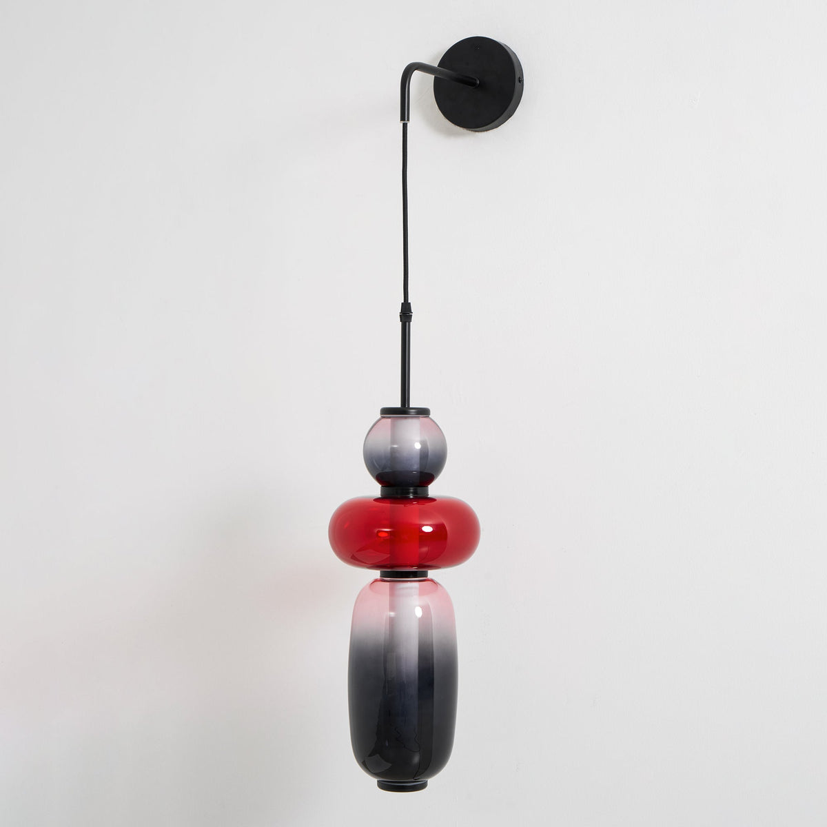 Noverik Stained Glass Wall Lamp