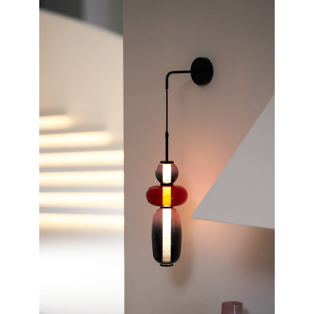 Noverik Stained Glass Wall Lamp
