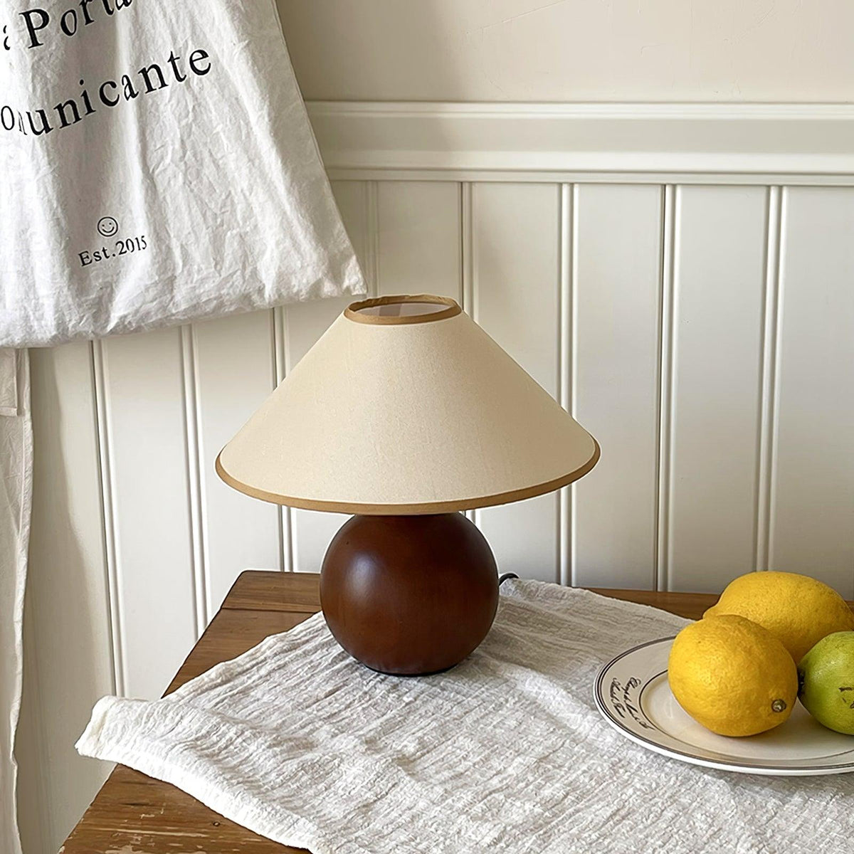 Aveneielle Table Lamp
