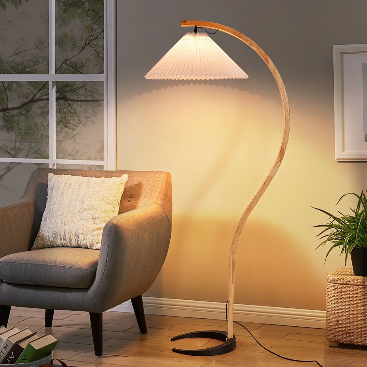 Viaro Wood Floor Lamp