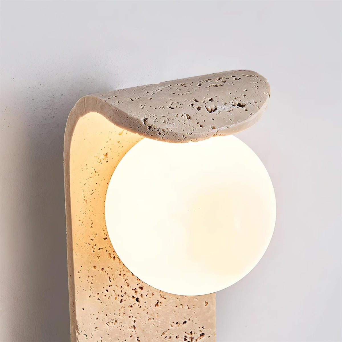 Reniveria Wall Light