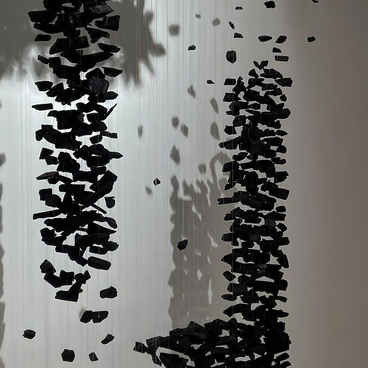 Vaelior Postmodern Luxury Black Stones Chandeliers