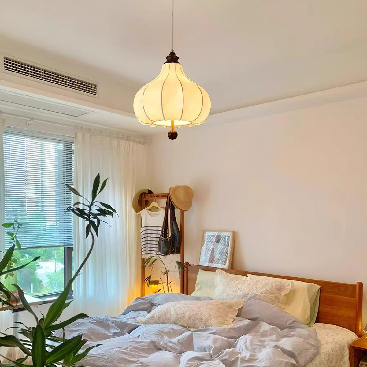 Orelinira Pendant Light