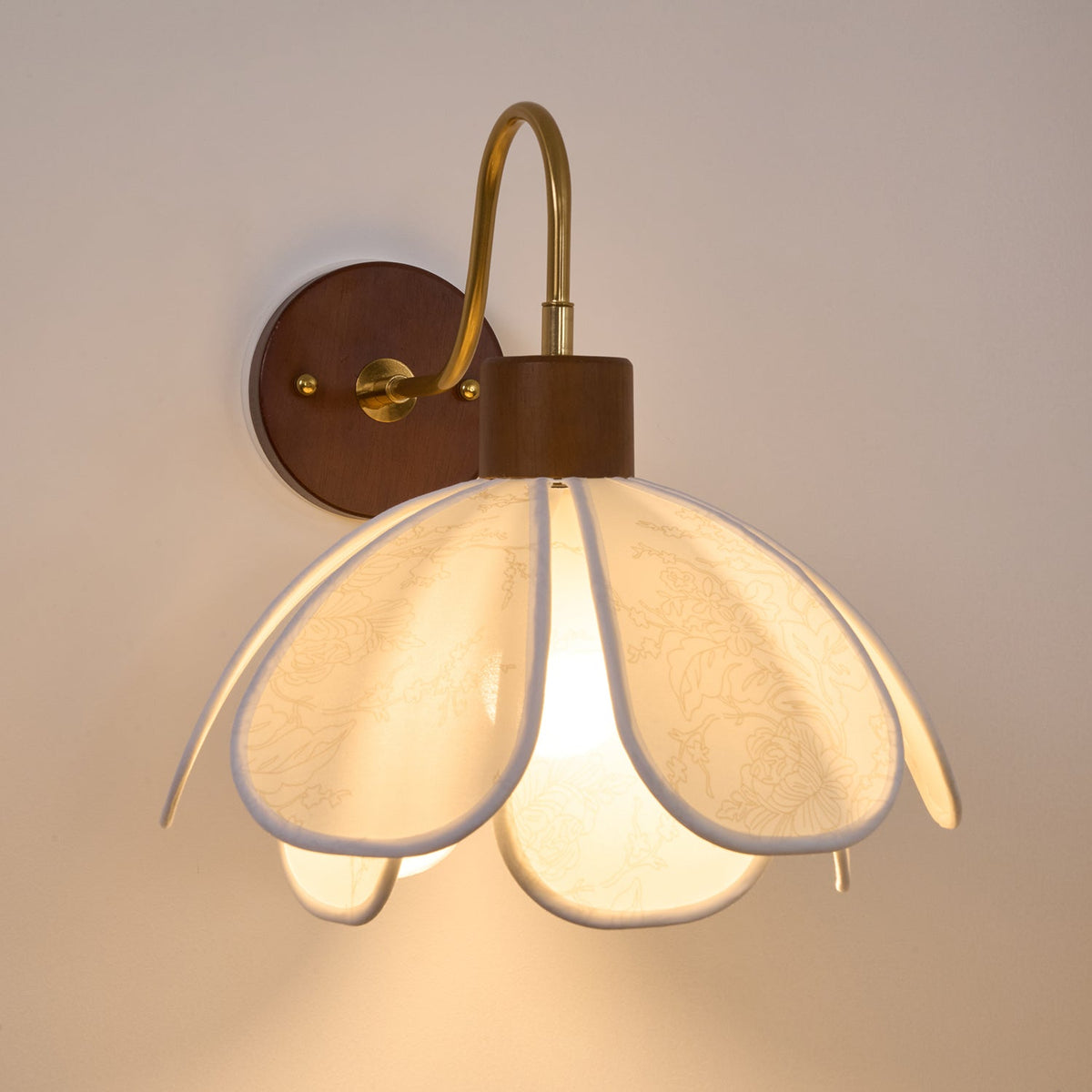 Dasilum Wall Lamp Floral Wood Fabirc