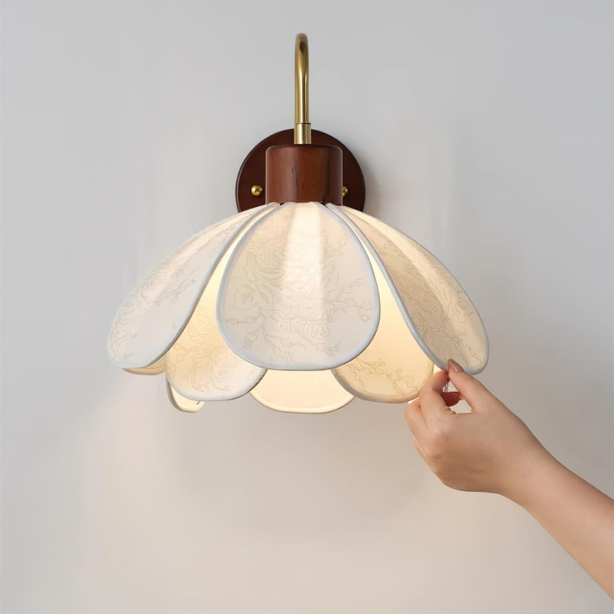 Dasilum Wall Lamp Floral Wood Fabirc