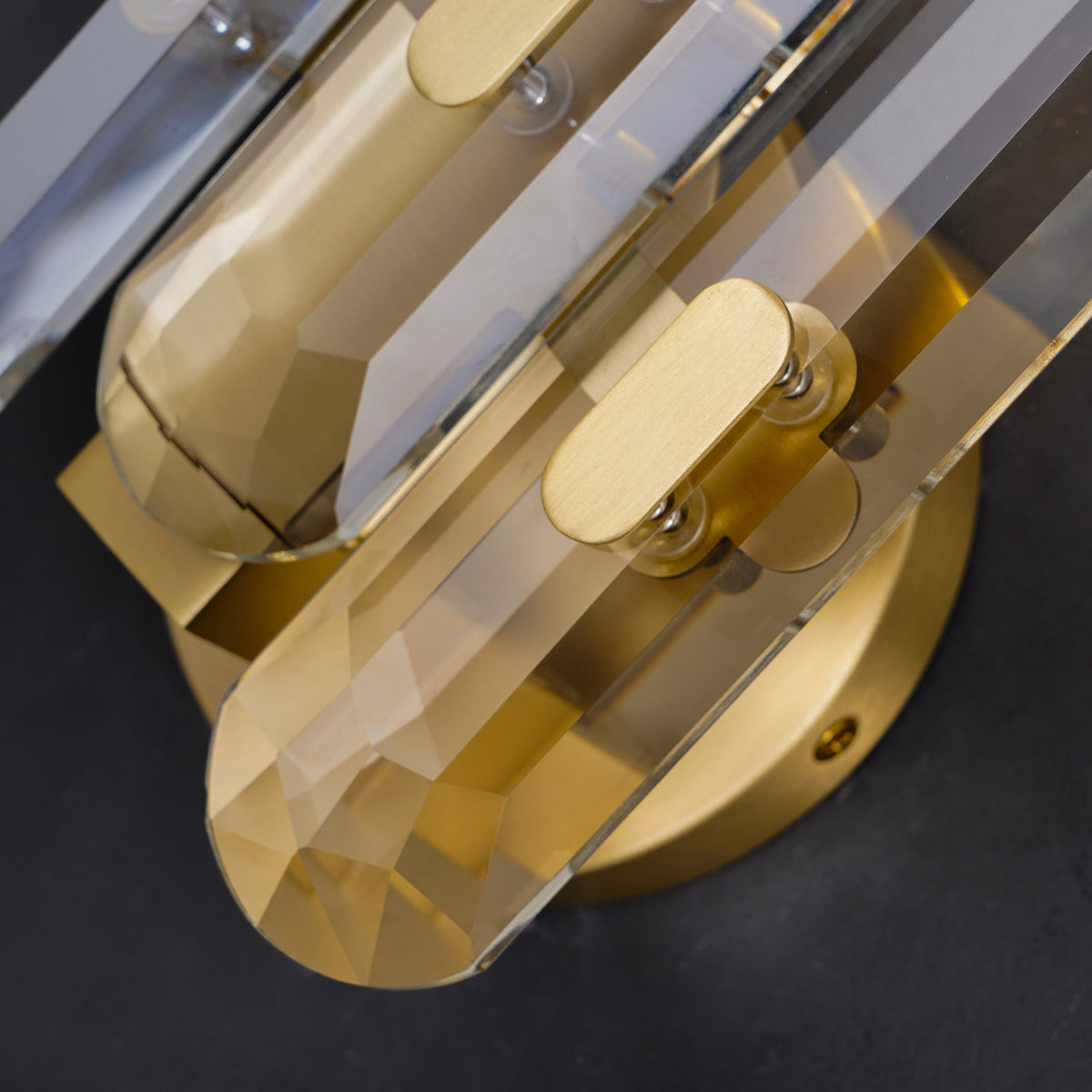 Gevon Postmodern Luxury Crystal Sconce Wall Lamp