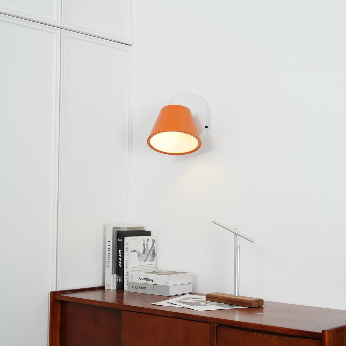Fivra Wall Lamp