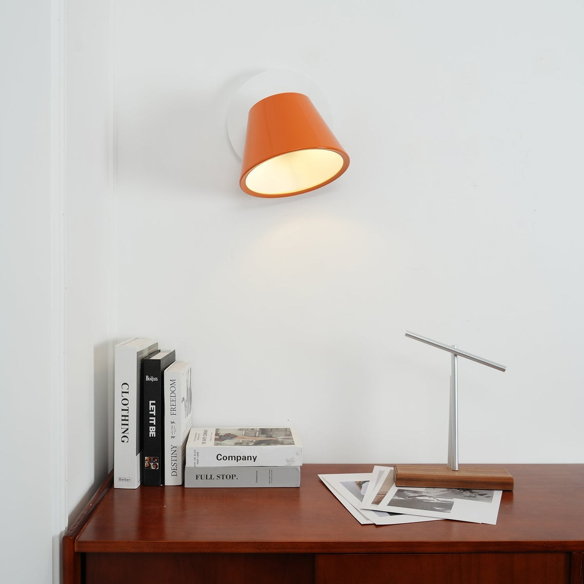 Fivra Wall Lamp