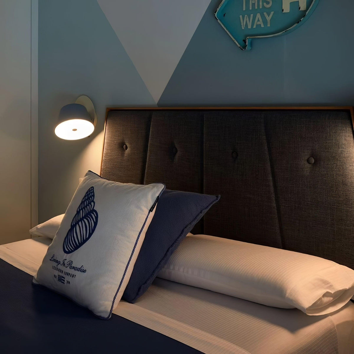 Fivra Wall Lamp