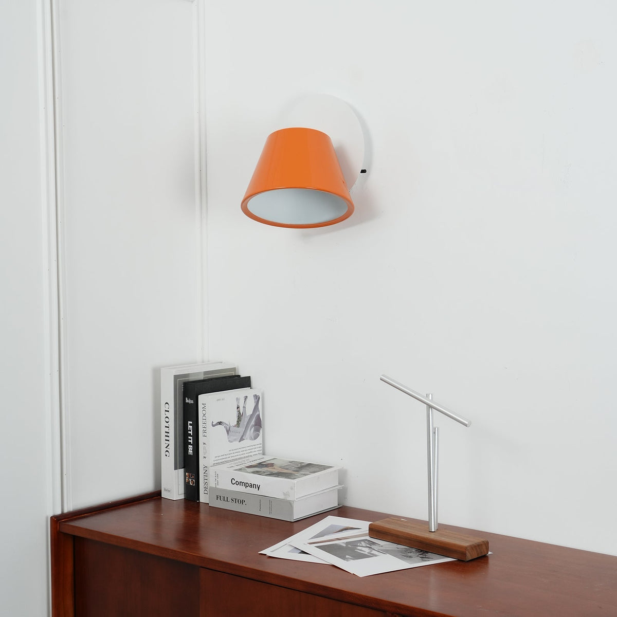 Fivra Wall Lamp