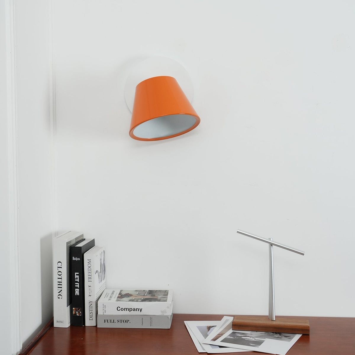 Fivra Wall Lamp