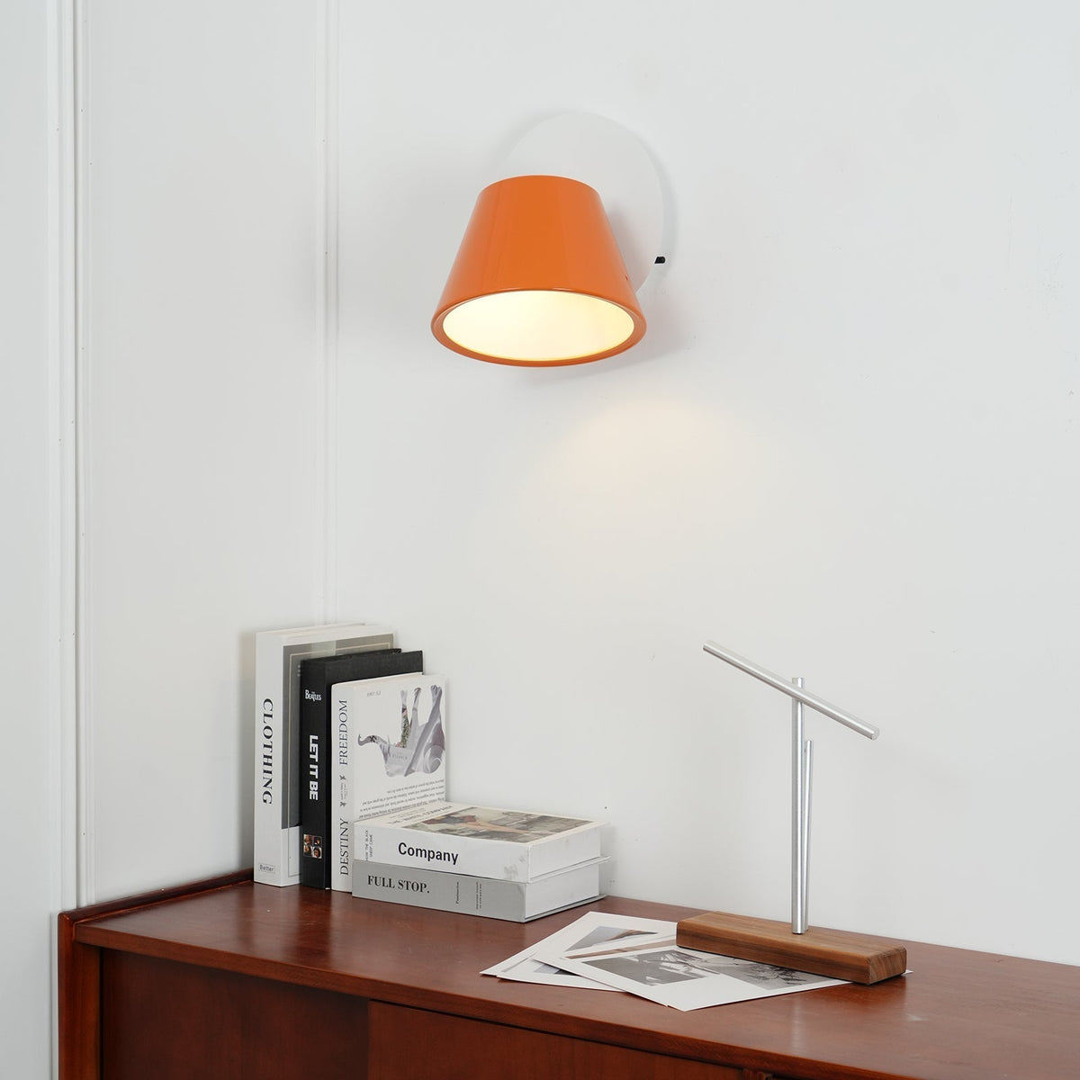 Fivra Wall Lamp